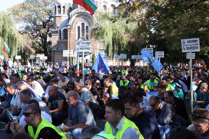 Полицаите отново излязоха на протест. Снимка: Сергей Антонов