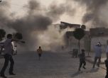 Паника в Акчакале след избухването на сирийския снаряд, Снимка: АР