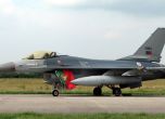 Така изглеждат португалските F-16 MLU. Португалия бърза да се отърве от 8 от тях и им иска около 400 милиона долара.