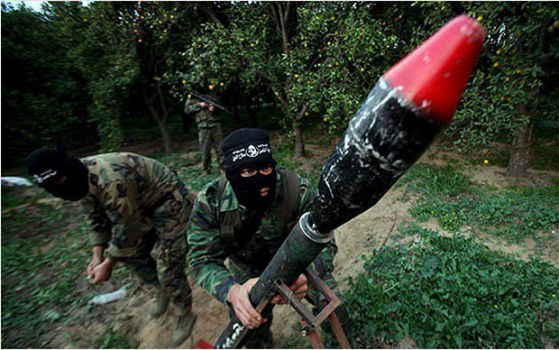 "Хамас" обстрелва Израел с ракети