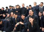 Потънали в мъка севернокорейци заради смъртта на вожда Ким Чен Ир. Снимка: ЕПА