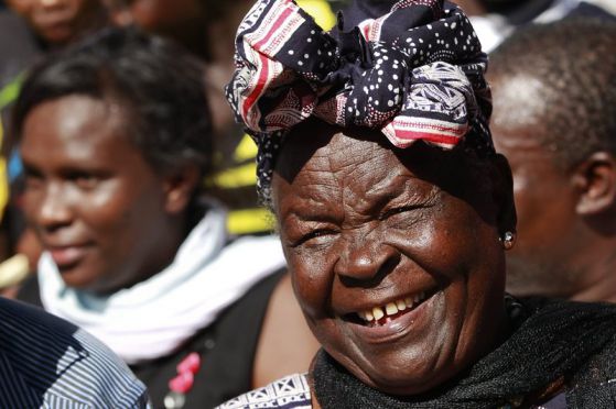 Сара Обама ликува в Кения след победата на внука си. Снимка ЕПА/БГНЕС