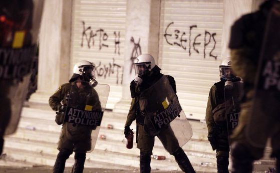24-часова стачка сковава Атина