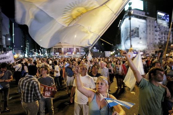 700 000 души на протест в Аржентина (снимки)