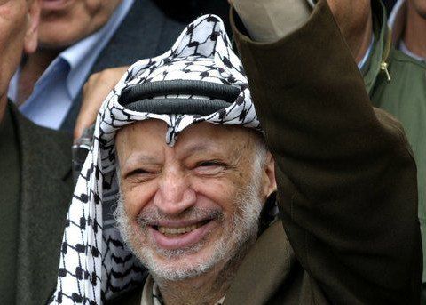 Ексхумират трупа на Ясер Арафат