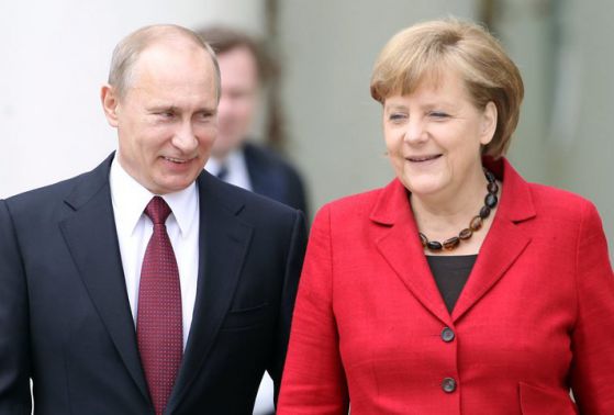 Владимир Путин и Ангела Меркел. Снимка: ЕПА