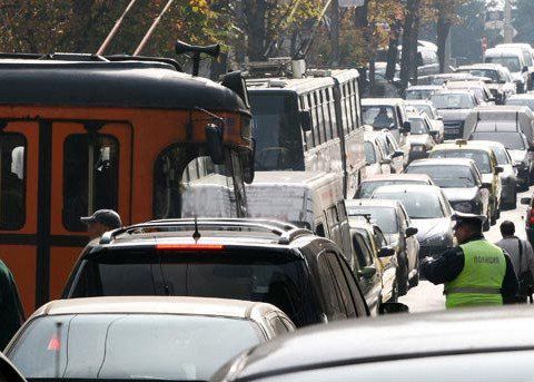 Затварят улици за снимките на серии от "Под прикритие". Снмика: БГНЕС