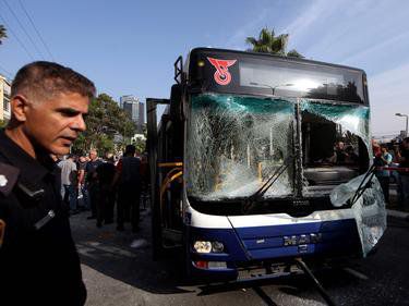 Атентат в автобус в Тел Авив. Снимка: EPA