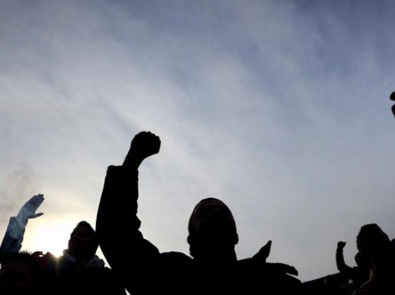 Учени излизат на протест пред МОМН
