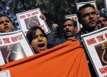 Почина изнасилената индийска студентка, хиляди протестират в Делхи (снимки)