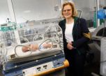 Силви Вартан дари апарат за лечение на бебета на болница в Пловдив