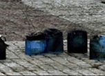 Бомби пред дома на петима гръцки журналисти. Снимка ekathimerini.com