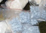 4.5 кг дрога откриха митничари в сръбска кола