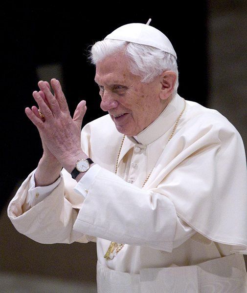 Папа Бенедикт благодари за любовта и уважението. Снимка: БГНЕС