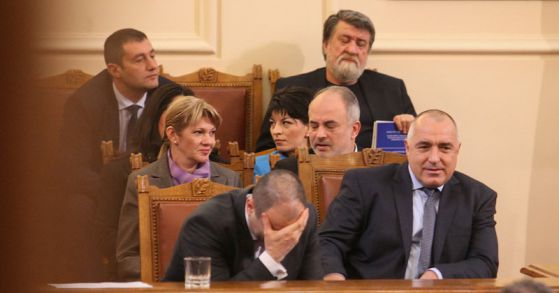 8 министри в оставка ще отговарят на депутатски въпроси