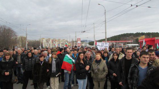 Протестиращи блокираха АМ "Люлин"