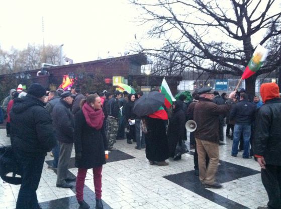 4 арестувани след протеста в София, дядя Ваня ядоса Пловдив