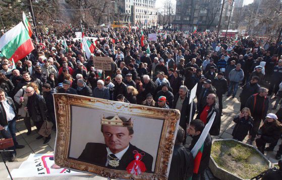 Десетки хиляди варненци поискаха оставката на кмета Кирил Йорданов на протест. Снимка: БГНЕС