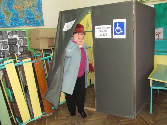 Избирателна секция. Снимка: БГНЕС