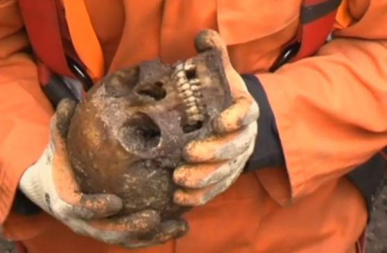 Археолози откриха средновековен масов гроб (снимки)