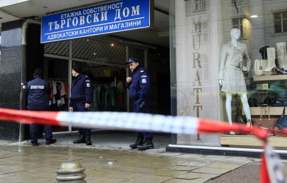 Сигнал за бомба в Търговския дом в София. Снимка: БГНЕС