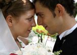 Евростат: Българите се женят най-рядко, 4-ма млади издържат 1 пенсионер в ЕС