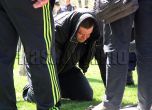 Проснаха учител в центъра на Хасково, въртял телефонни измами