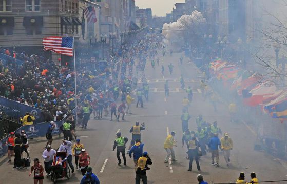 Терористичен акт на маратон в Бостън уби трима и рани над 170 души. Снимка BostonGlobe