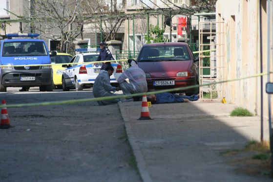 Застреляха мъж в училище в Стара Загора