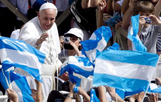 Папа Франциск: Политиците да се справят с безработицата и робския труд