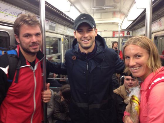 Гришо пътува с метрото за да не закъснее за тренировка. Снимка facebook