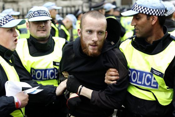 58 души бяха арестувани по време на демонстрация в Лондон. Снимка: EPA/БГНЕС