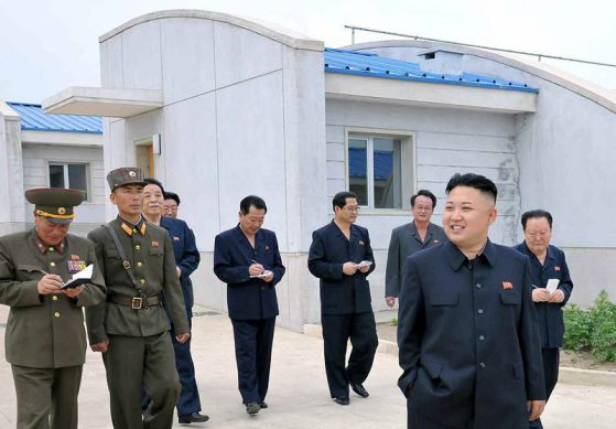 Северна Корея връща "червения телефон" с Южна Корея