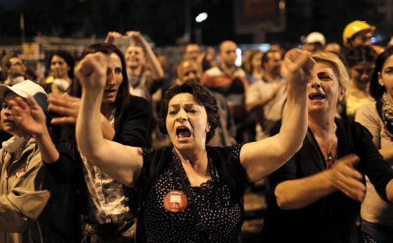 Майки подкрепиха протеста на 