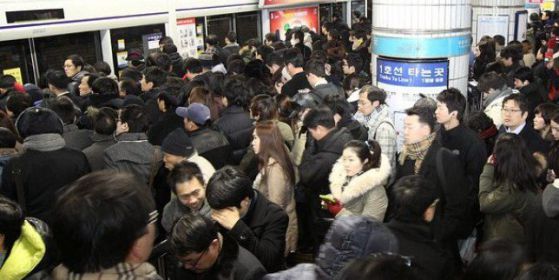 60 000 души бяха блокирани в метрото в Токио