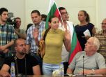 Протестиращите бойкотираха срещата с Орешарски