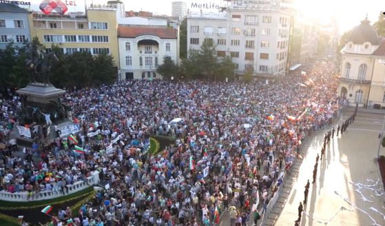 Протестите в София от високо (видео)