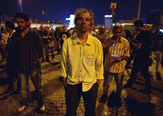 Стоящите протести продължиха цяла нощ в Истанбул