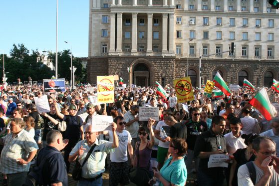 CNN за протестите: Българите настояват за промяна (видео)