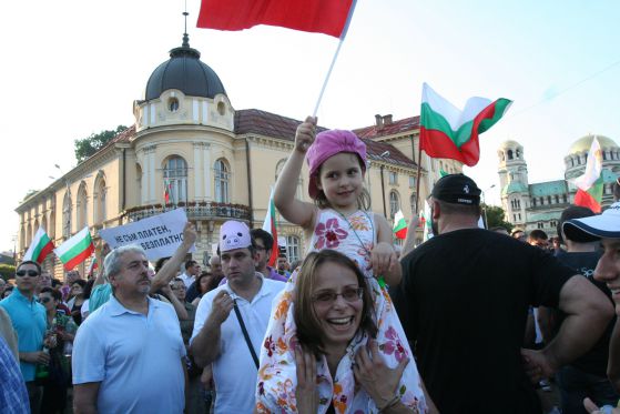 Гневът на България: ден четвърти Снимки: Сергей Антонов