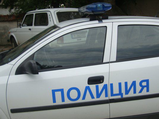 27-годишен намери родителите си застреляни в дома им