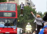 Да летиш с автобус в центъра на Лондон (видео и снимки)