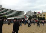 Протестът пред парламента, ден 13. Снимка: Асен Генов