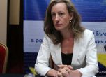 Зинаида Златанова: Затягаме режима за българско гражданство