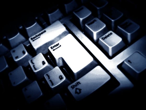 Учен от Торонто: Правителствен сървър в България шпионира компютри