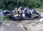 Автомобилът след катастрофата, при която загинаха петима младежи. Снимка: Мариета Николаева, bTV