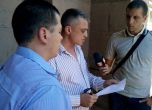 Орешарски покани Петното на срещата с "протестиращи" (снимки)