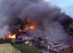 Деца взривили училище в Англия (снимки)