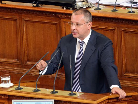 Станишев: Метежът пред парламента се прави от агитка на ГЕРБ