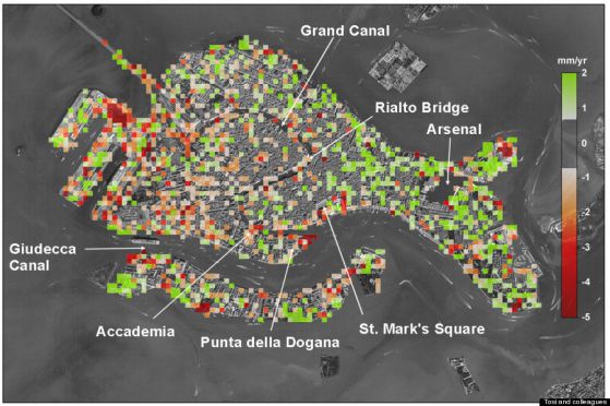 Учени направиха карта, показваща колко бързо потъва Венеция
